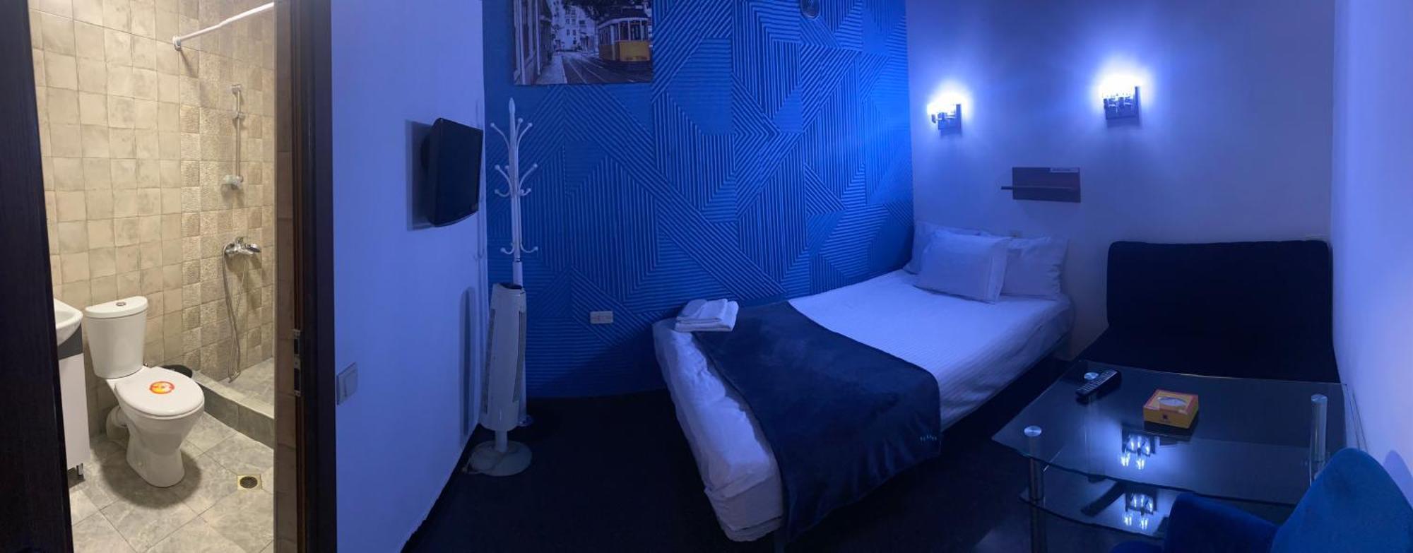 Enigma Hostel Erevan Esterno foto