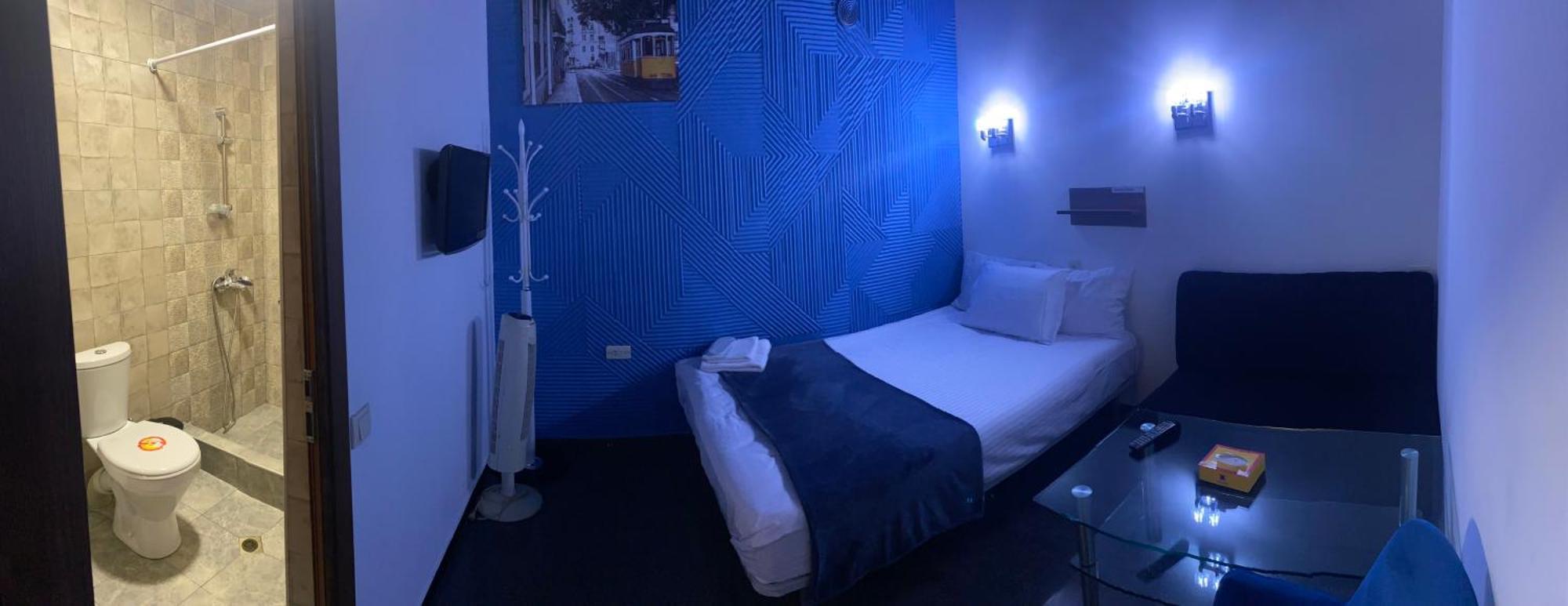 Enigma Hostel Erevan Esterno foto